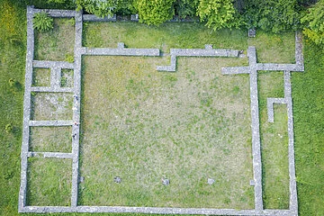 gesamte villa rustica in einer Luftaufnahme sichtbar