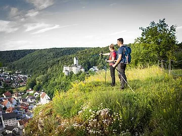 Wanderpärchen auf dem Michelsberg bei Kipfenberg