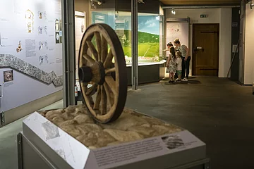 Römer am Limes und Völkerwanderungszeit im Erdgeschoss des Römer und Bajuwaren Museum Kipfenberg