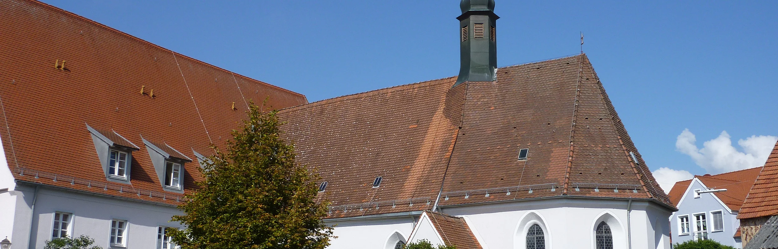 Kath. Spitalkirche Maria Geburt von außen