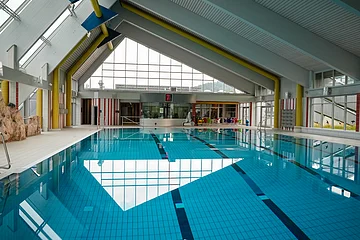 Innenbereich des Gredinger Hallenbades