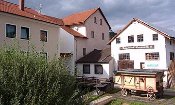 Ansicht der Dietfurter Mühle mit Sägewerk und Windmühle. Ansicht von der Laberbrücke aus.